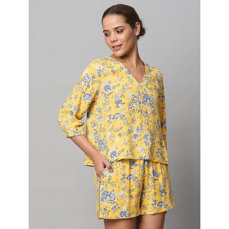 Chemistry Womens Yellow Rayon Floral Printed Top with Shorts (L)
