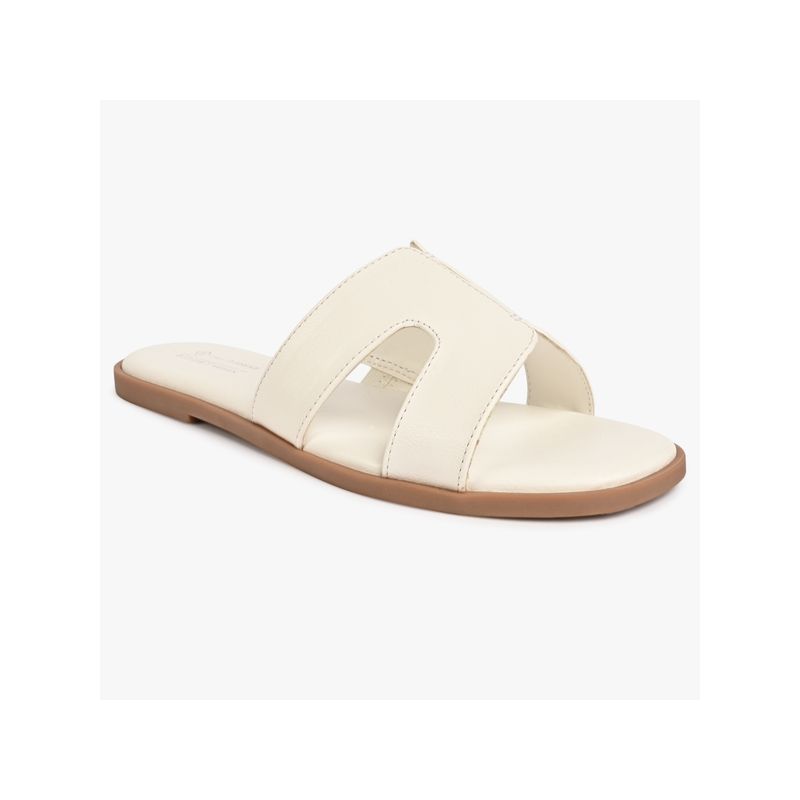 Call It Spring White Round Toe Flats (UK 2)