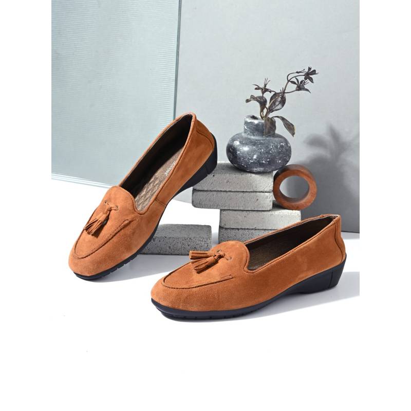 EGOSS Tan Round Toe Mocassins (EURO 36)