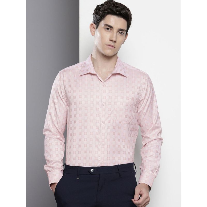 The Indian Garage Co Men Slim Fit Checked Full Sleeves Cutaway Pink Formal Shirt (S)