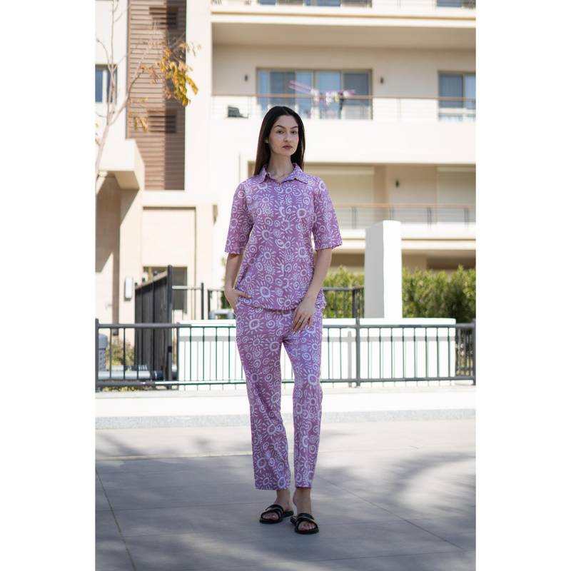 SANSKRUTIHOMES Lavender Abstract Print Collar Neck Pure Cotton Night Suit for Women (M)