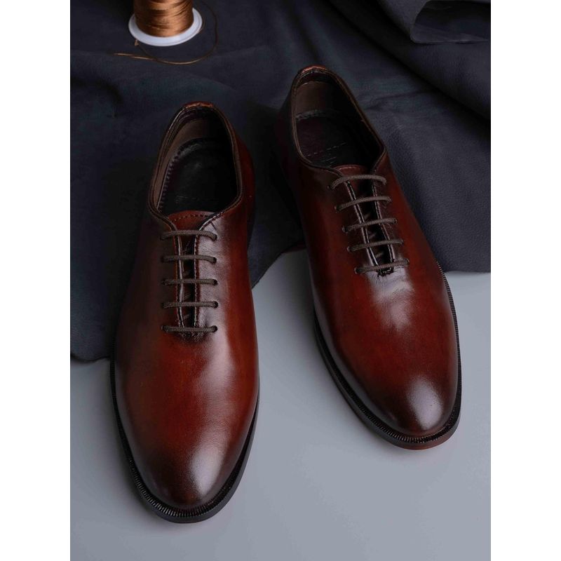 La Botte Men Brown Solid Formal Oxfords (EURO 40)
