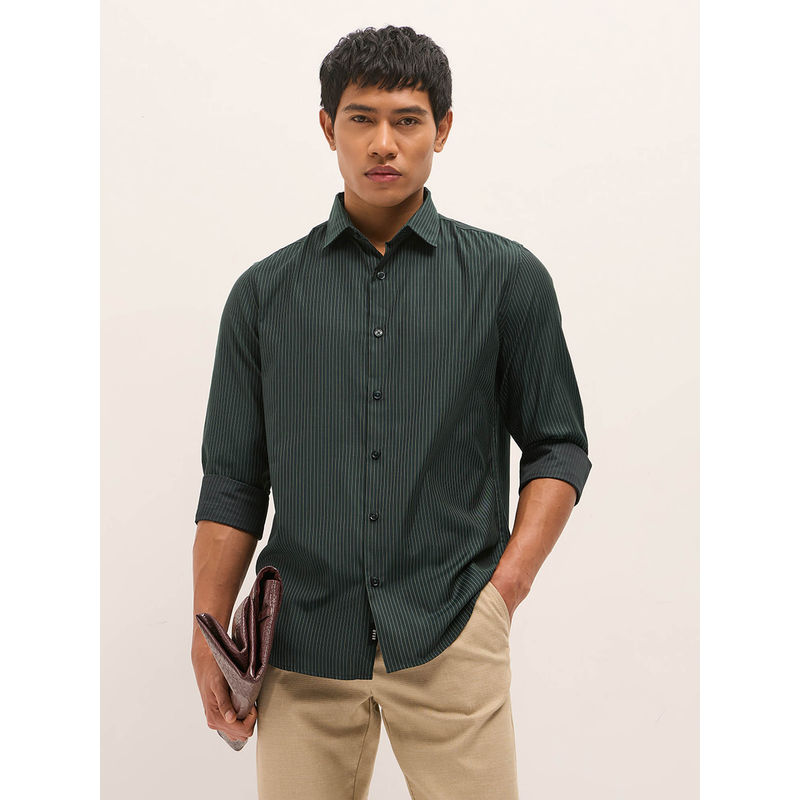 THE BEAR HOUSE Men Green Pin Stripe Cotton Blend Tailored Fit Formal Shirt (S)