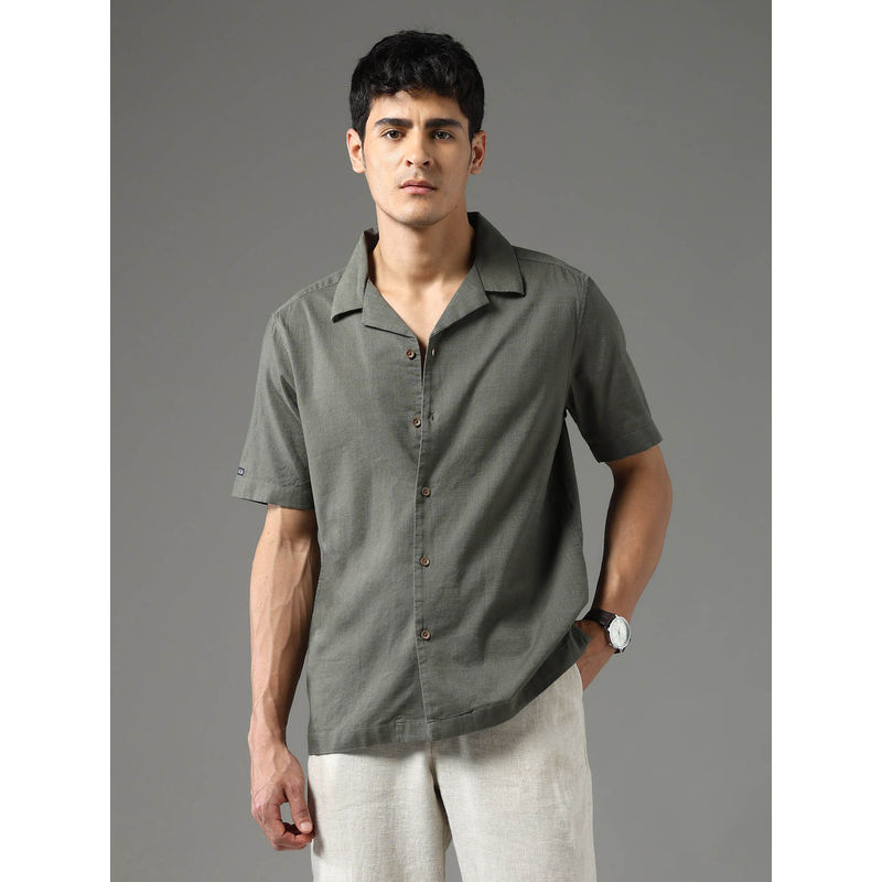 Arrow Sports Green Solid Relaxed Fit Shirt (40)