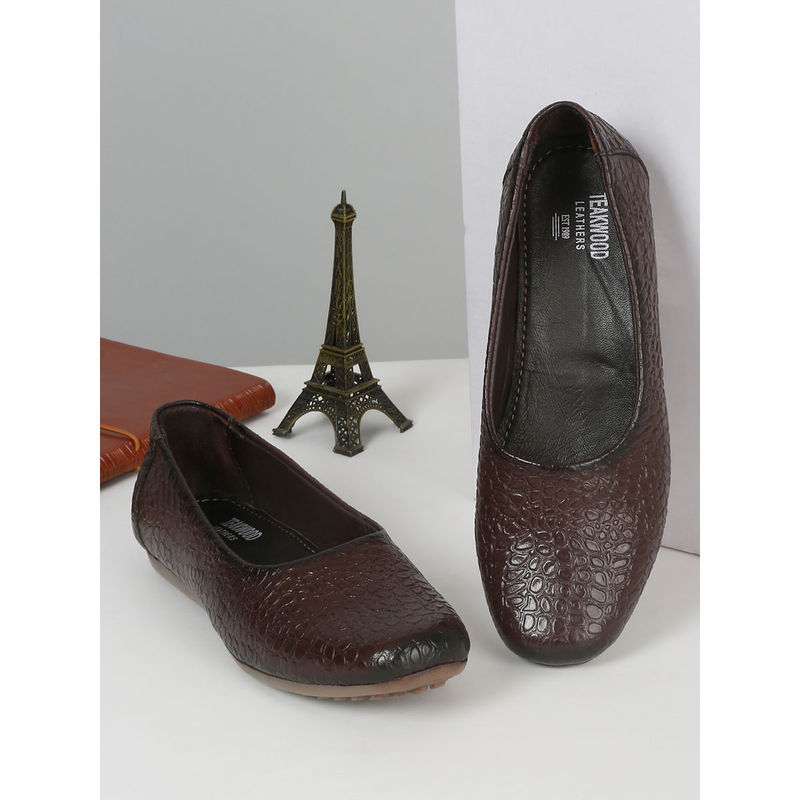 Teakwood Womens Dark Brown Croco Texture Leather Ballerinas (EURO 38)