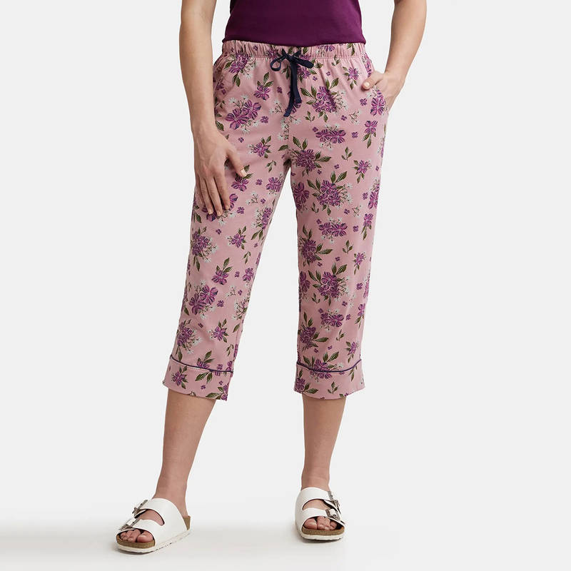 Jockey RX66 Women Super Combed Cotton Printed Elastane Slim Fit Capri - Lilas (XS)