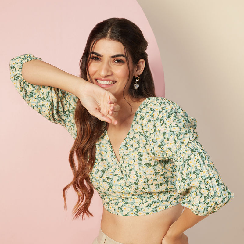 Twenty Dresses by Nykaa Fashion Green Floral Printed V Neck Crop Top: Buy  Twenty Dresses by Nykaa Fashion Green Floral Printed V Neck Crop Top Online  at Best Price in India |