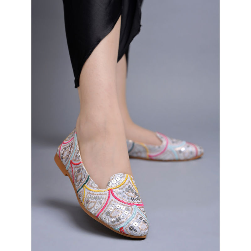 Shoetopia Women Ethnic Silver Flat Juttis (EURO 38)