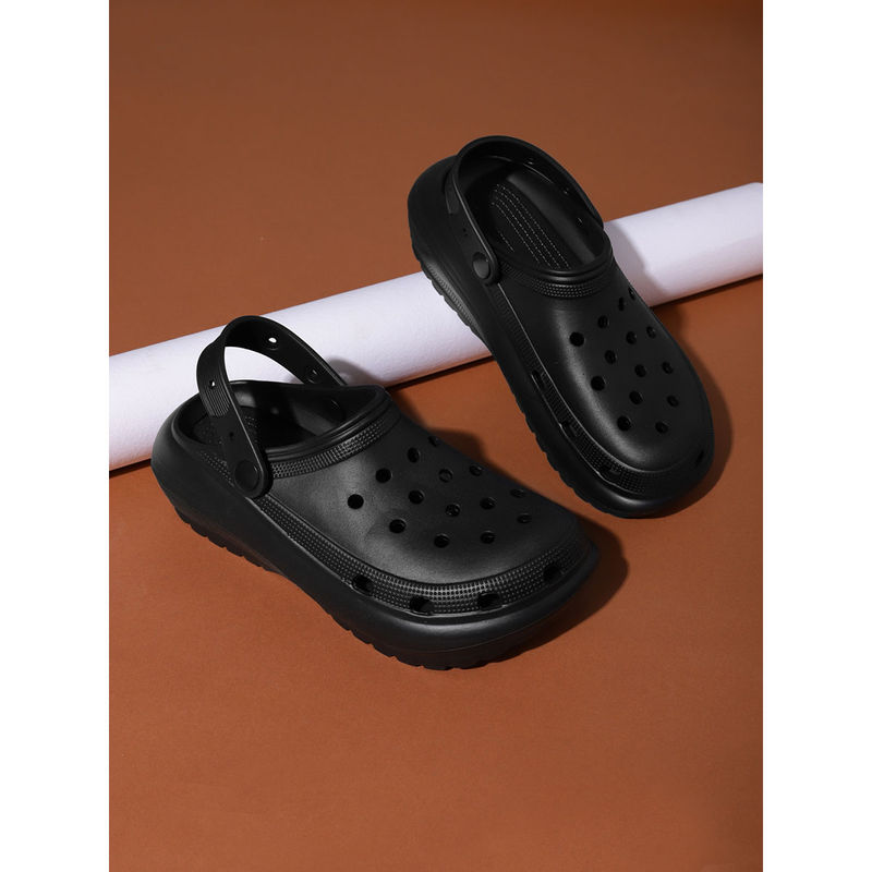 Truffle Collection Black Solid Clogs(UK 4)