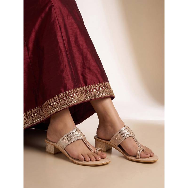Chaal Chalan Vaanya Gold Kolhapuris (UK 3)
