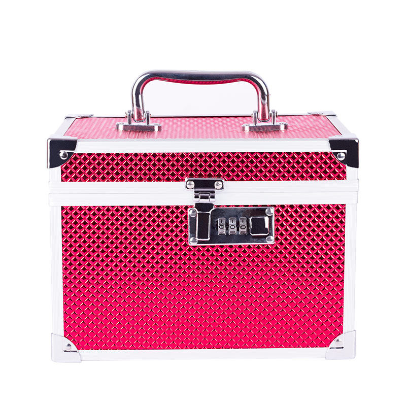 Nykaa Trousseau Box Radiant Red Buy Online In Burkina Faso At Burkinafaso Desertcart Com Productid 135771773 Choose a kit with a brow definer and highlighter. desertcart