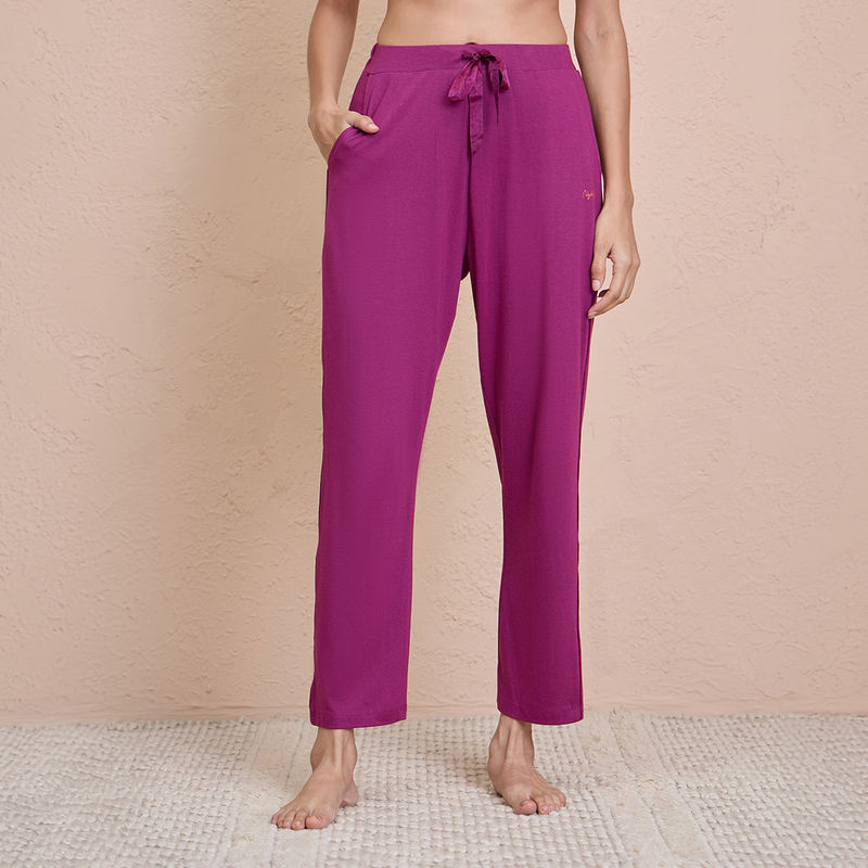Nykd By Nykaa Buttery Soft Modal Cotton Pyjama With Clean Elasticated Waist & Pockets Nys911 Wine (2XL)