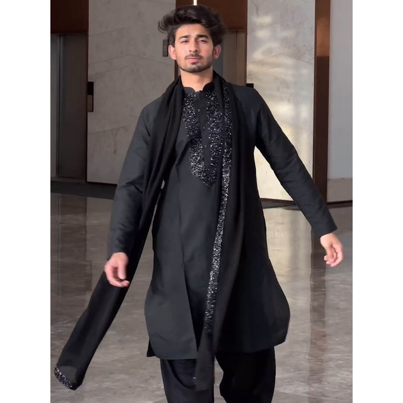 KISAH Men Black Kurta Trouser with Dupatta (Set of 3) (42)