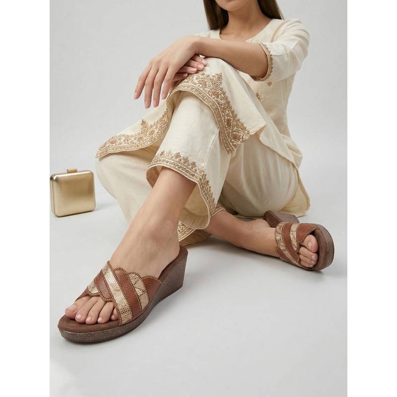 Dollphin Women Copper fashionable Design Wedges Heels (EURO 37)