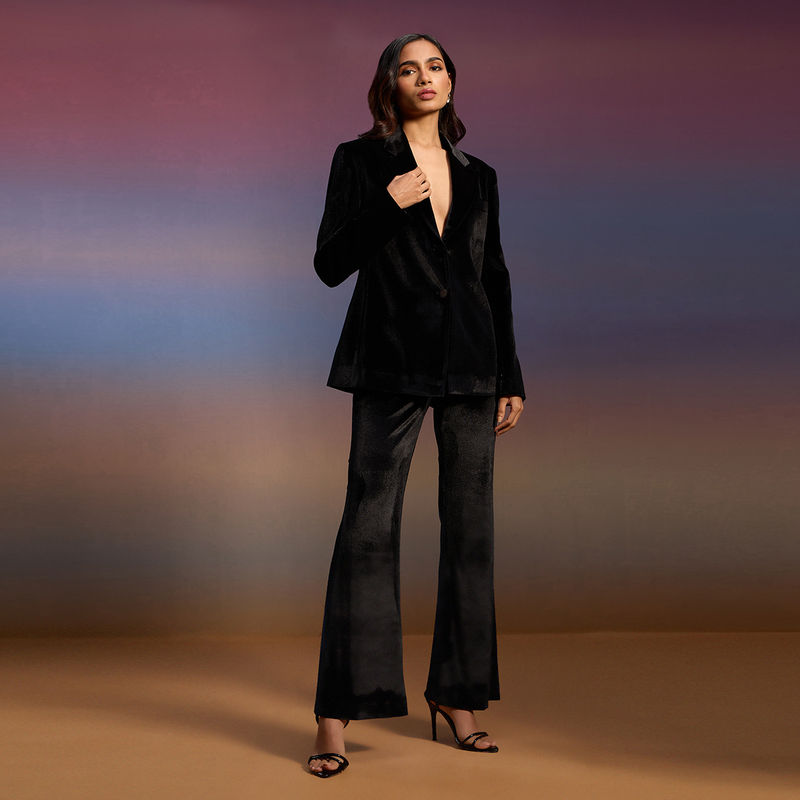 RSVP by Nykaa Fashion Black Velvet Solid Lapel Collar and Wide Co Ord (Set of 2) (S)