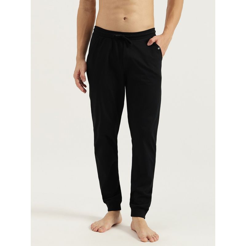 United Colors of Benetton Solid Regular Fit Trackpant (28)