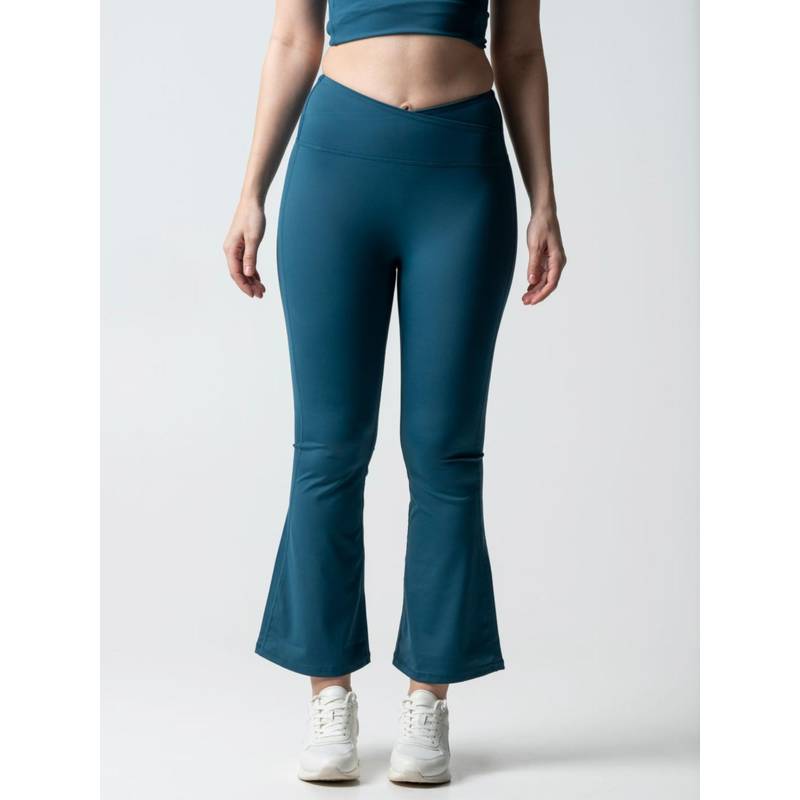 STRCH Blue Solid Nylon High Rise Bootcut Leggings (M)