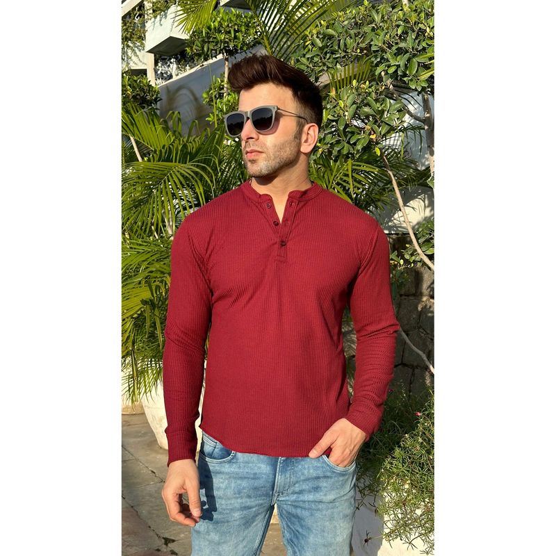GRITSTONES Men Maroon Self Waffle Knit Henley T-Shirt (M)