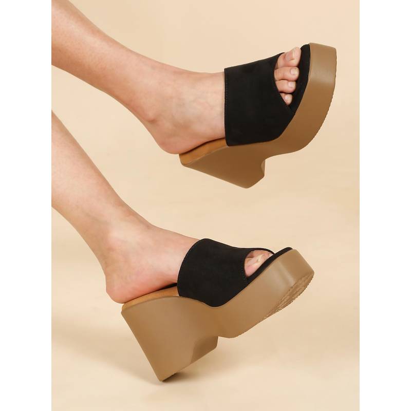 Flat n Heels Women Black Wedges Heels (EURO 35)