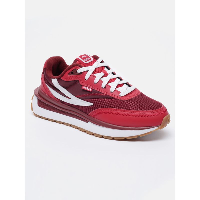 Fila in red shop