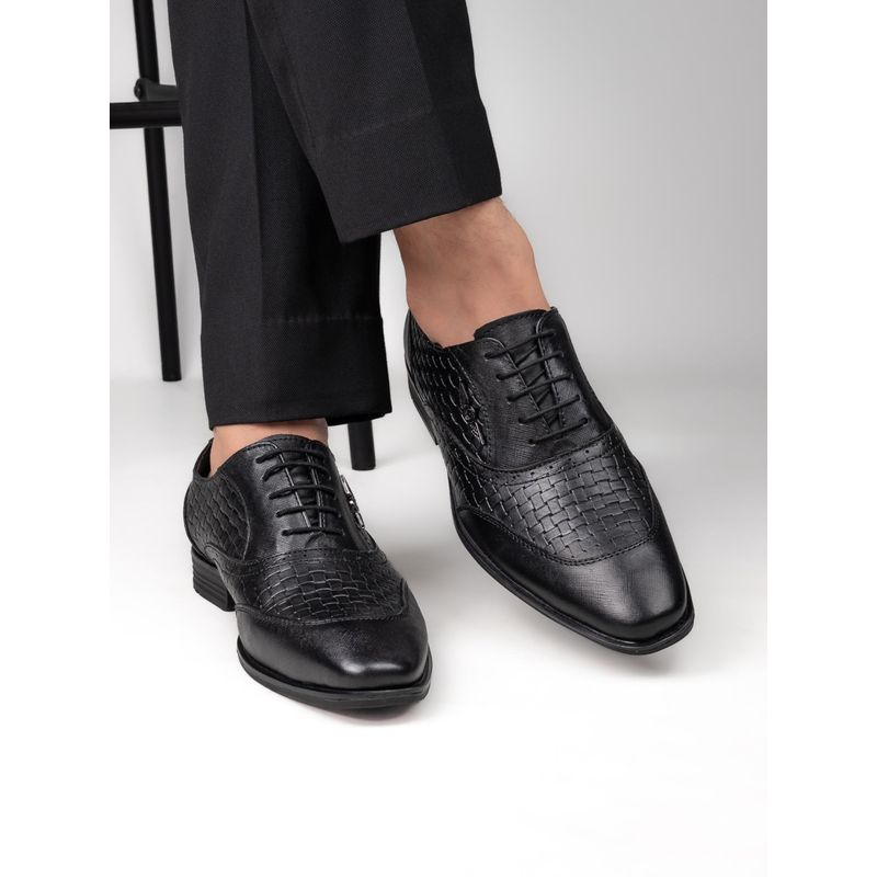 Alberto Torresi Textured Black Formal Laceup Shoes For Men (EURO 40)