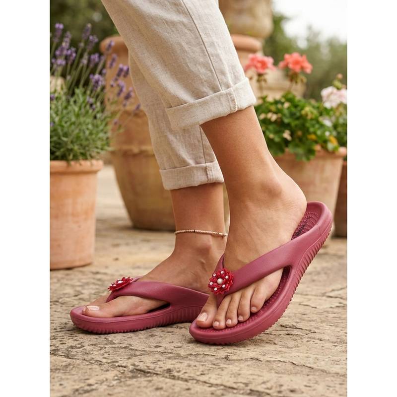 Iconics Women Pink Lightweight Eva Sandals (EURO 39)