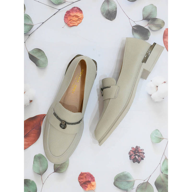 Ronnie Grey Women Grey Textured Loafers (UK 3)