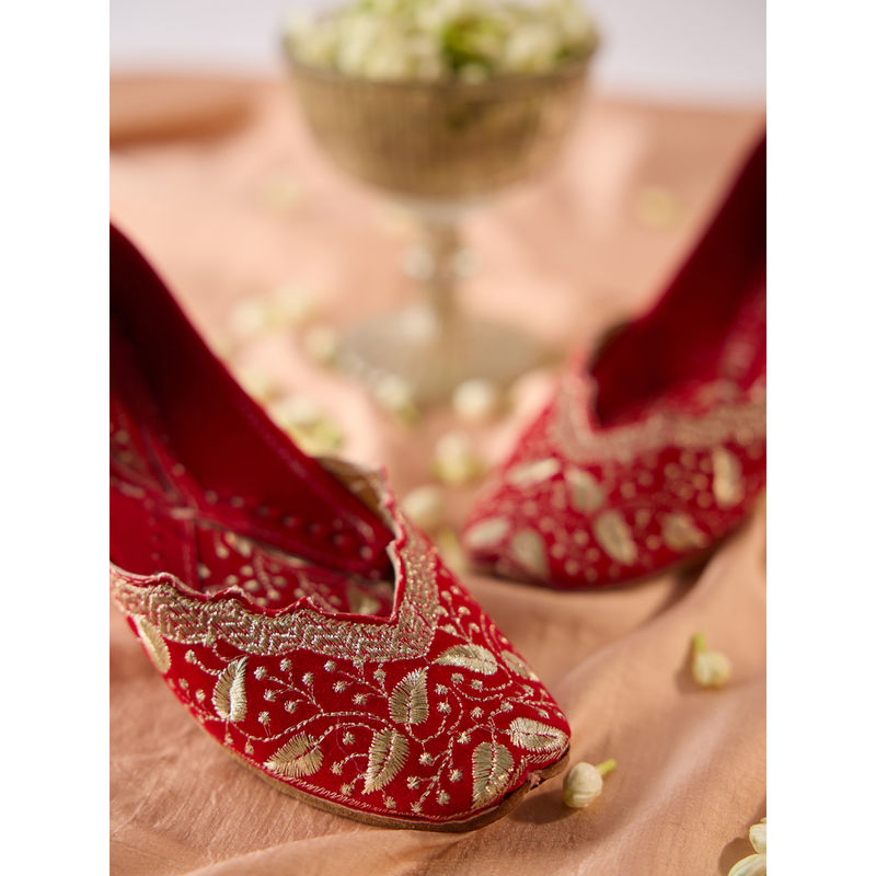 Gajra Gang Red Gold Embroidered Leather Juttis GGFW07 (EURO 39)