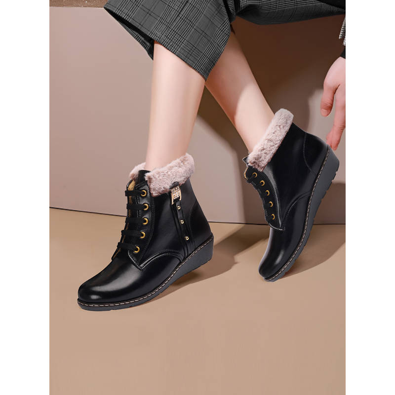 Iconics Black Women Solid Casual Boots (EURO 41)