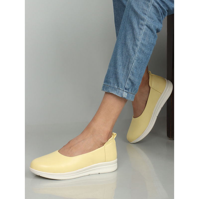 Iconics Yellow Women Solid Ballerinas (EURO 37)