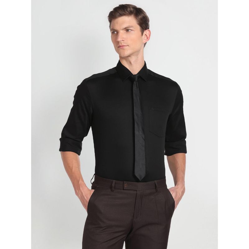Arrow Manhattan Slim Fit Solid Shirt (40)
