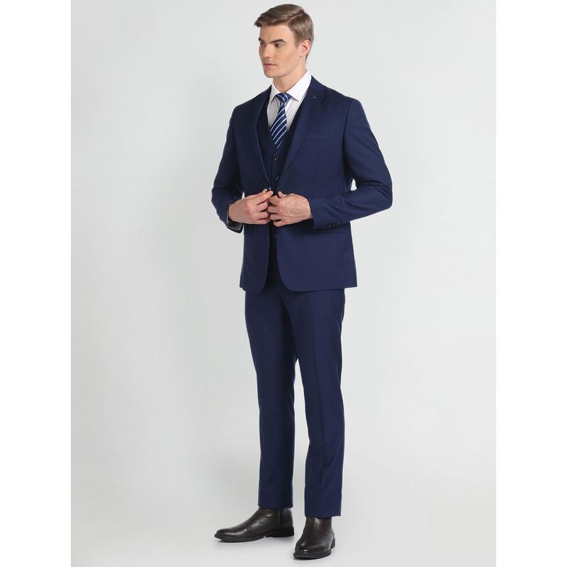 Arrow Tailored Fit Single Breasted Three Piece Suit (Set of 3) (40)