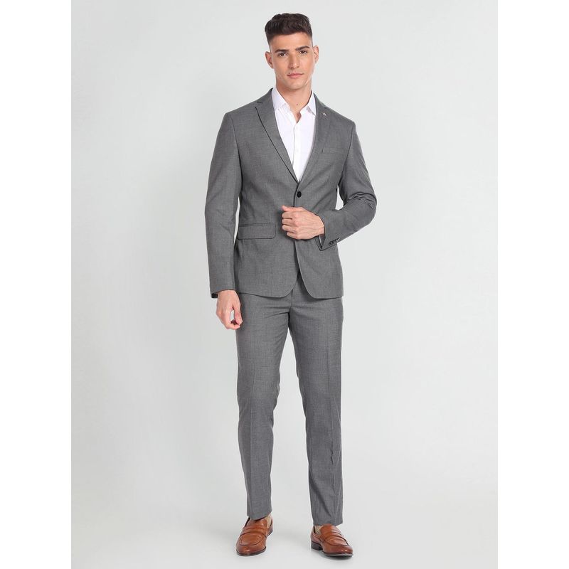 Arrow Solid Tailored Fit Formal Suit (Set of 2) (42)