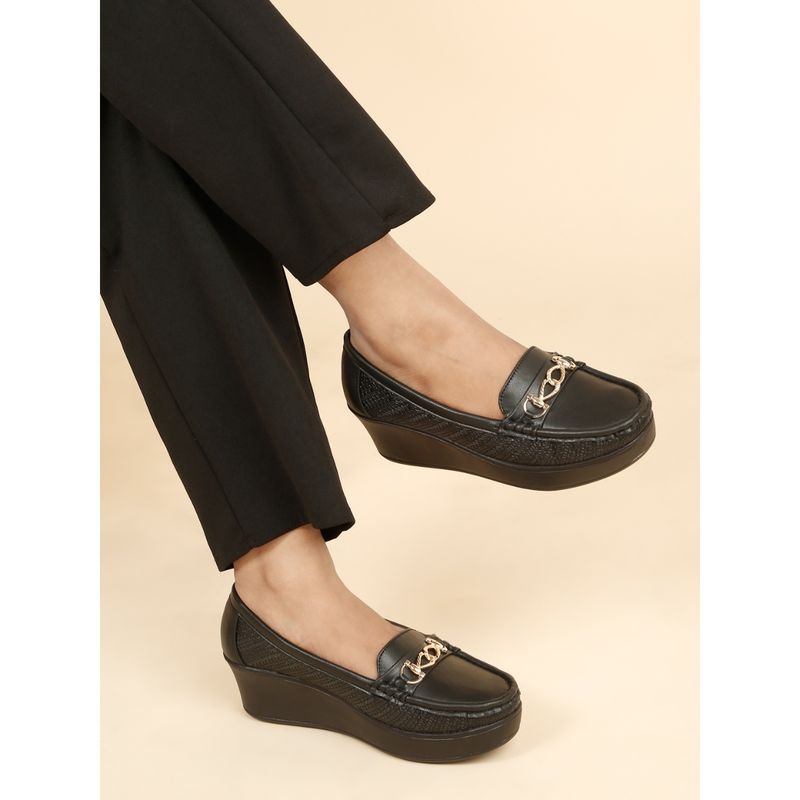Flat n Heels Women Black Loafers (EURO 36)