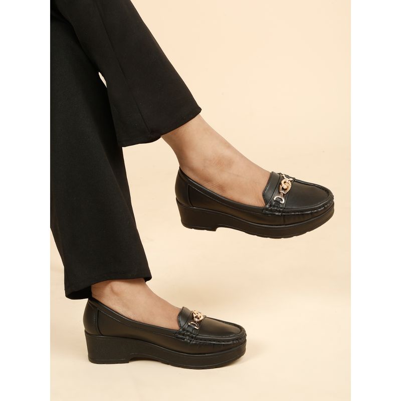 Flat n Heels Women Black Loafers (EURO 36)