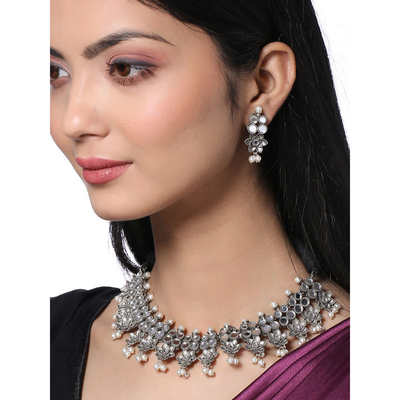 AI098 - Oxidised Silver Pearl Choker