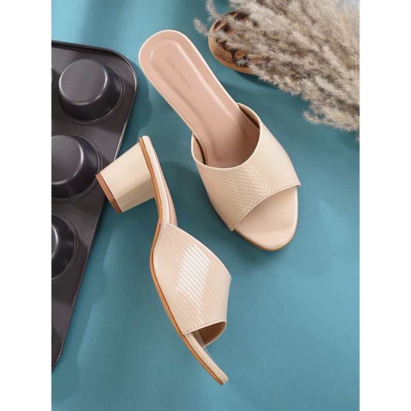 CLOG LONDON Beige Comfortable Heel Sandals (EURO 36)