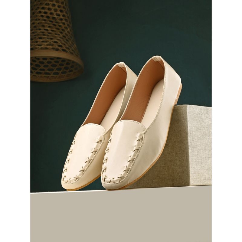 CLOG LONDON Off White Comfortable Loafers (EURO 41)