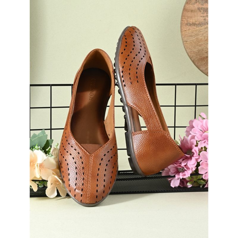 CLOG LONDON Tan Comfortable Ballerina (EURO 36)