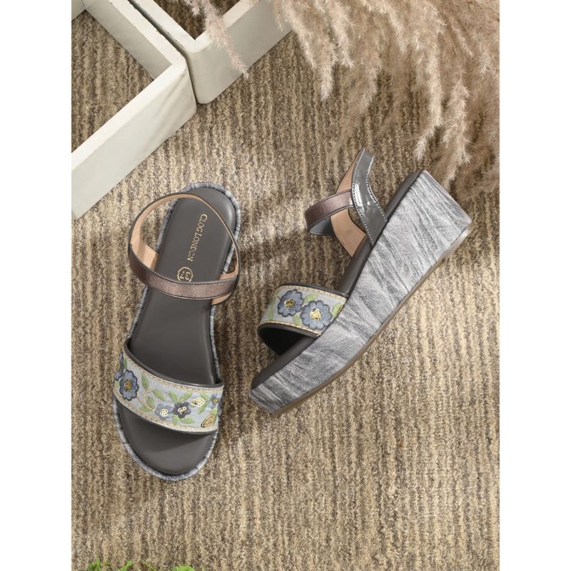 CLOG LONDON Grey Comfortable Wedges (EURO 36)