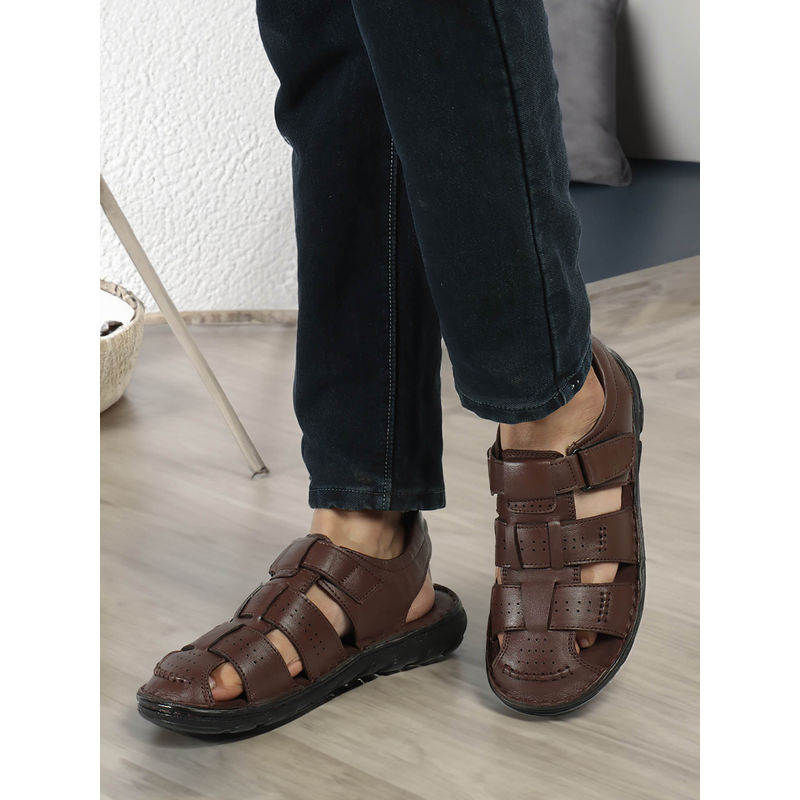 Carlton London Mens Stylish Brown Color Leather Fisherman Sandals (EURO 40)