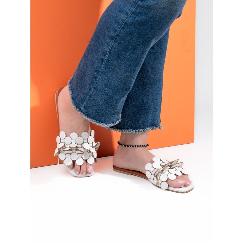 Hydes N Hues White Causal Flat for Women (EURO 39)