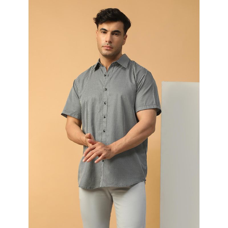 Oxolloxo Men Black Stripe Print Collared Short Sleeve Button Down Oversized Cotton Shirt (M)