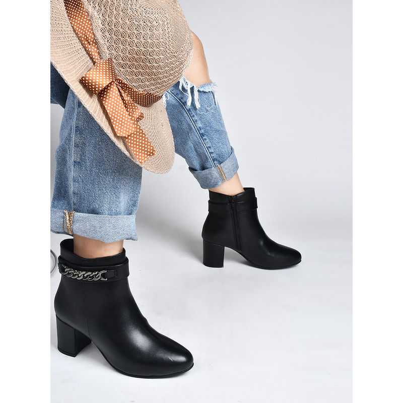 SHUZ TOUCH Chain Detail Black Ankle Length Boots (EURO 35)