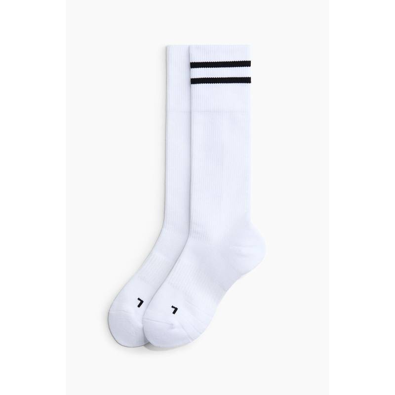 H&M Boys White 2-Pack Football Socks With Drymove (7.5-9)