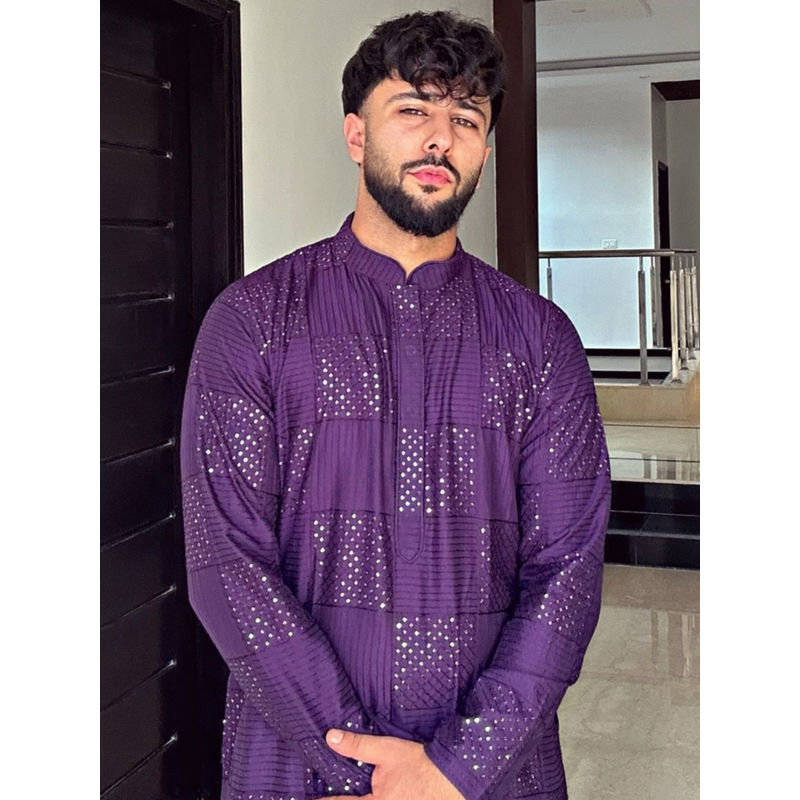 KISAH Men Purple Solid, Textured Cotton Blend Kurta with Zari Design (S)