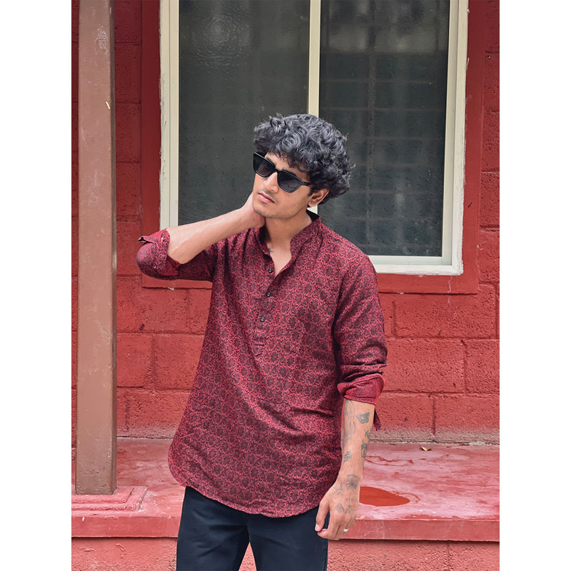 KISAH Men Red Short Kurta (L)