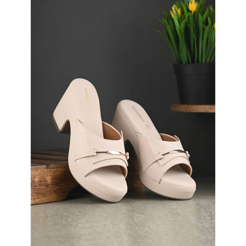CLOG LONDON Womens Cream Round Toe Heels (EURO 36)