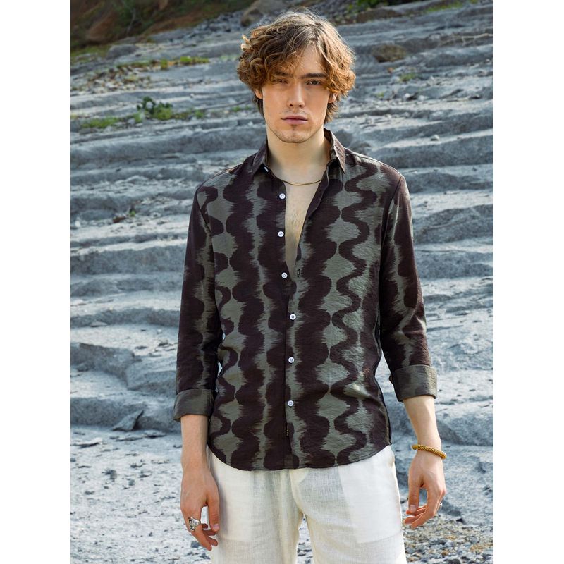 Campus Sutra Men Ash Grey and Midnight Black Wave-Ombre Shirt (M)