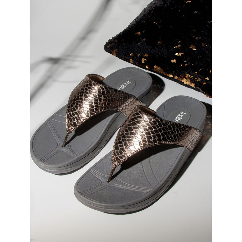 Indifeet Metallic Brown Textured & Ethnic Thong Platform Sandals (UK 3)